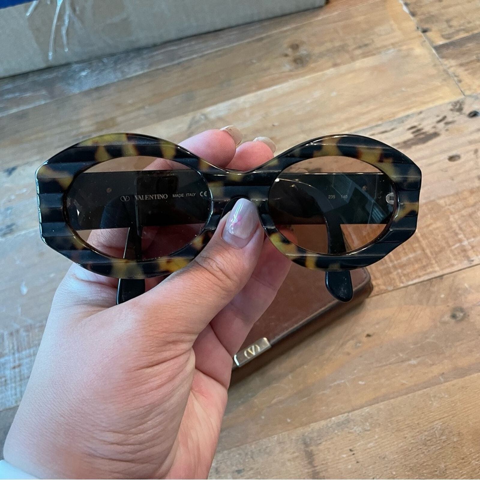 RARE Valentino Vintage Y2K Tortoiseshell Sunglass… - image 14