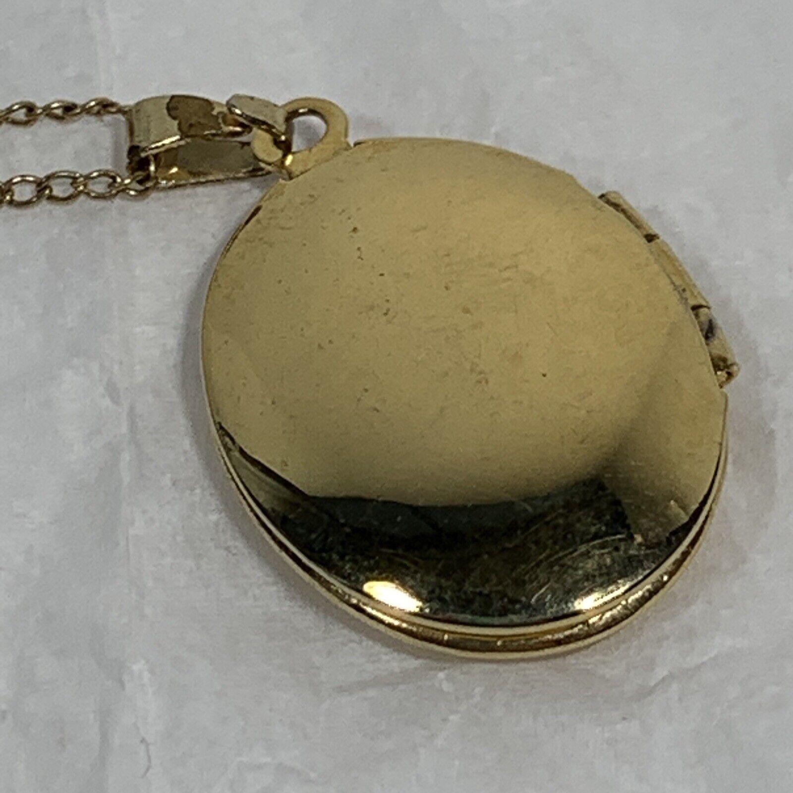 Vintage 12K GF Oval Locket Pendant 16" Chain Etch… - image 4