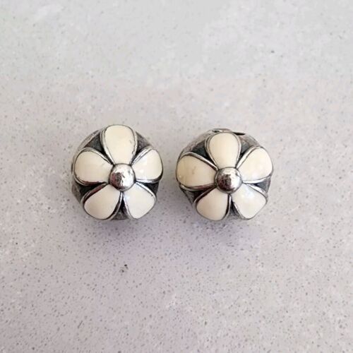 Genuine Pandora White Enamel Darling Daisy Clip C… - image 1