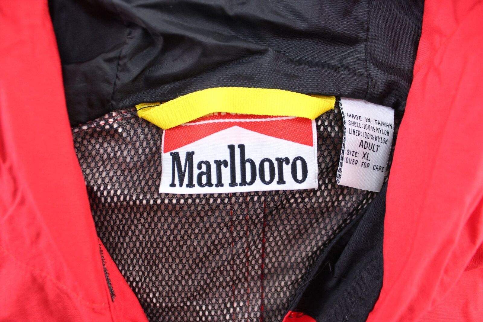 90's Marlboro Logo Patch Red Hooded Zip Up Jacket - image 3