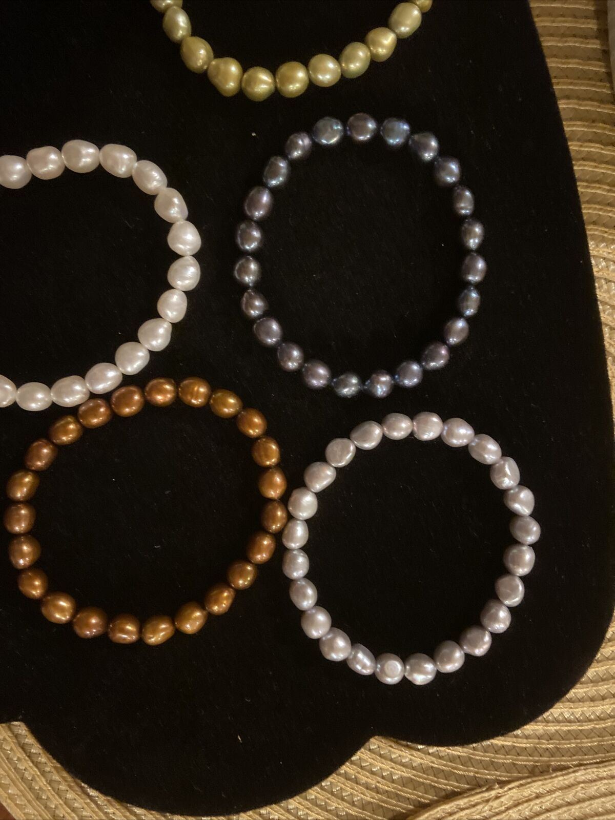 Lot of 5 beaded stretchable bracelets. - image 3