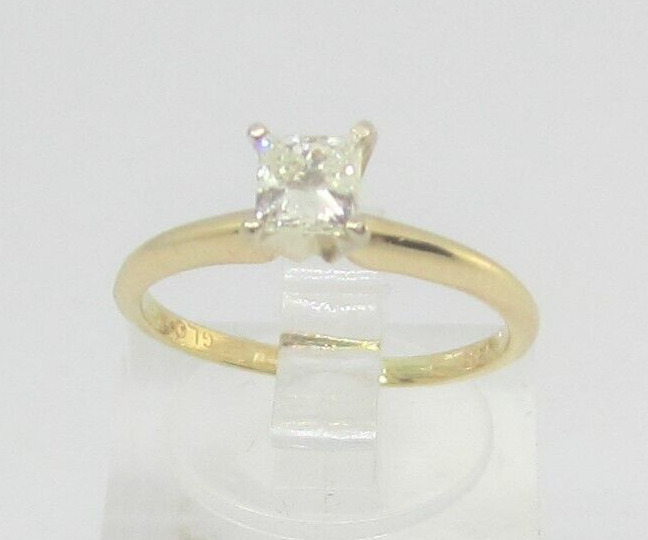 ESTATE 14K Y/G PRINCESS CUT DIAMOND SOLITAIRE RIN… - image 3