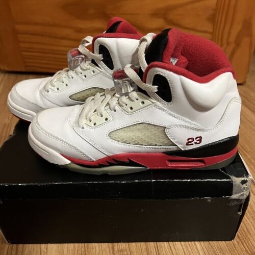 Air Jordan 5 Retro Fire 2013 Size 5y - image 1