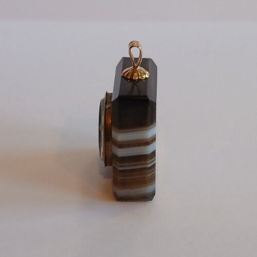 ANTIQUE BANDED AGATE SQUARE COMPASS FOB PENDANT - image 2