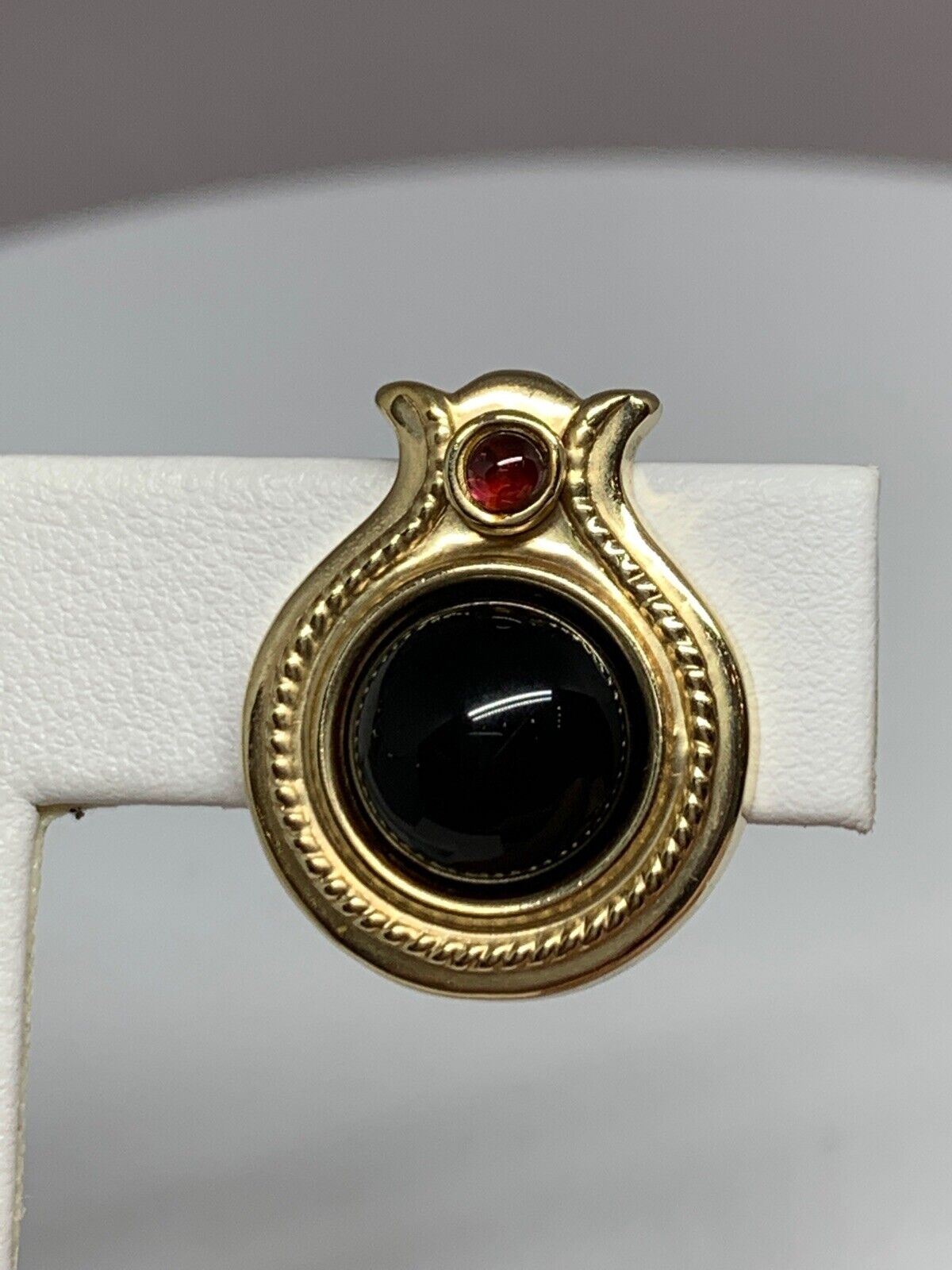 14ky CIG Signed Vintage Onyx Garnet Omega Clip Ea… - image 3