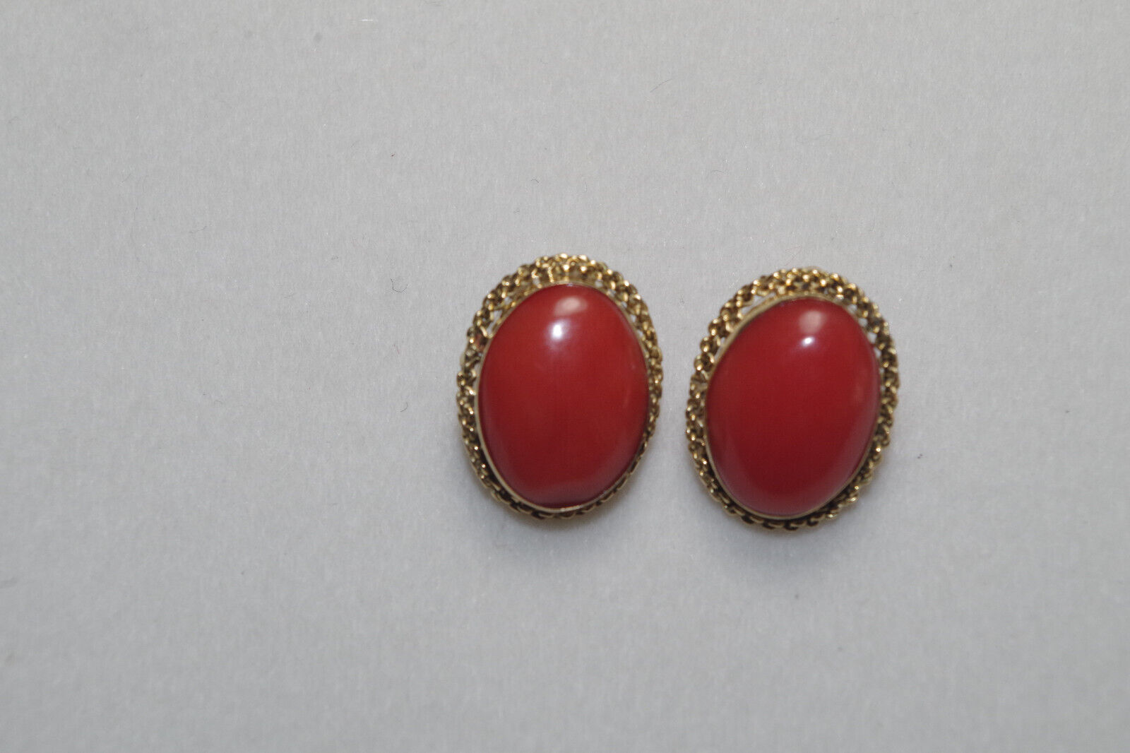 Antique 18K Italian Red Coral Large Dome 18 mm Be… - image 3