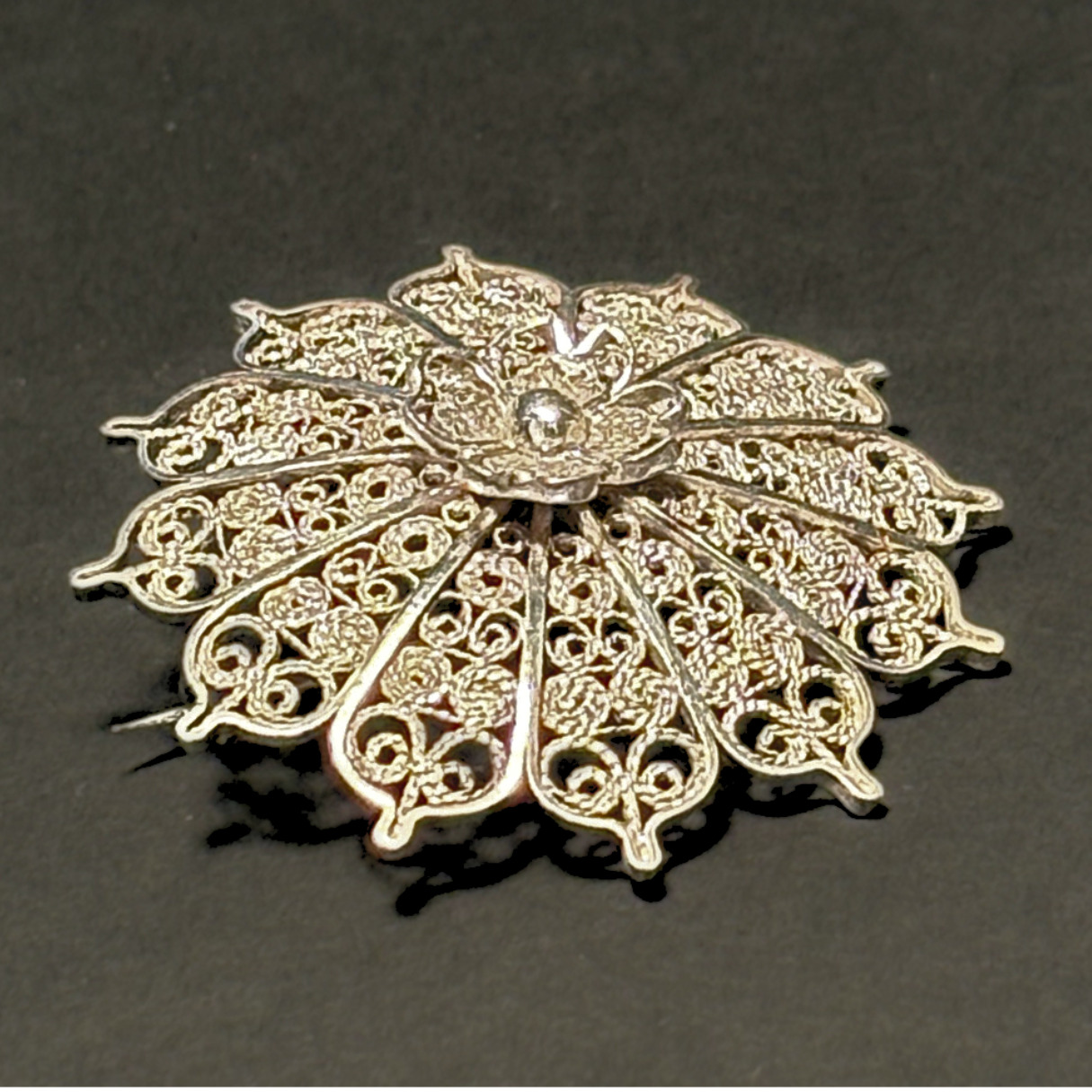 Fine Antique Victorian 1900s Dutch Filigree Solid… - image 4