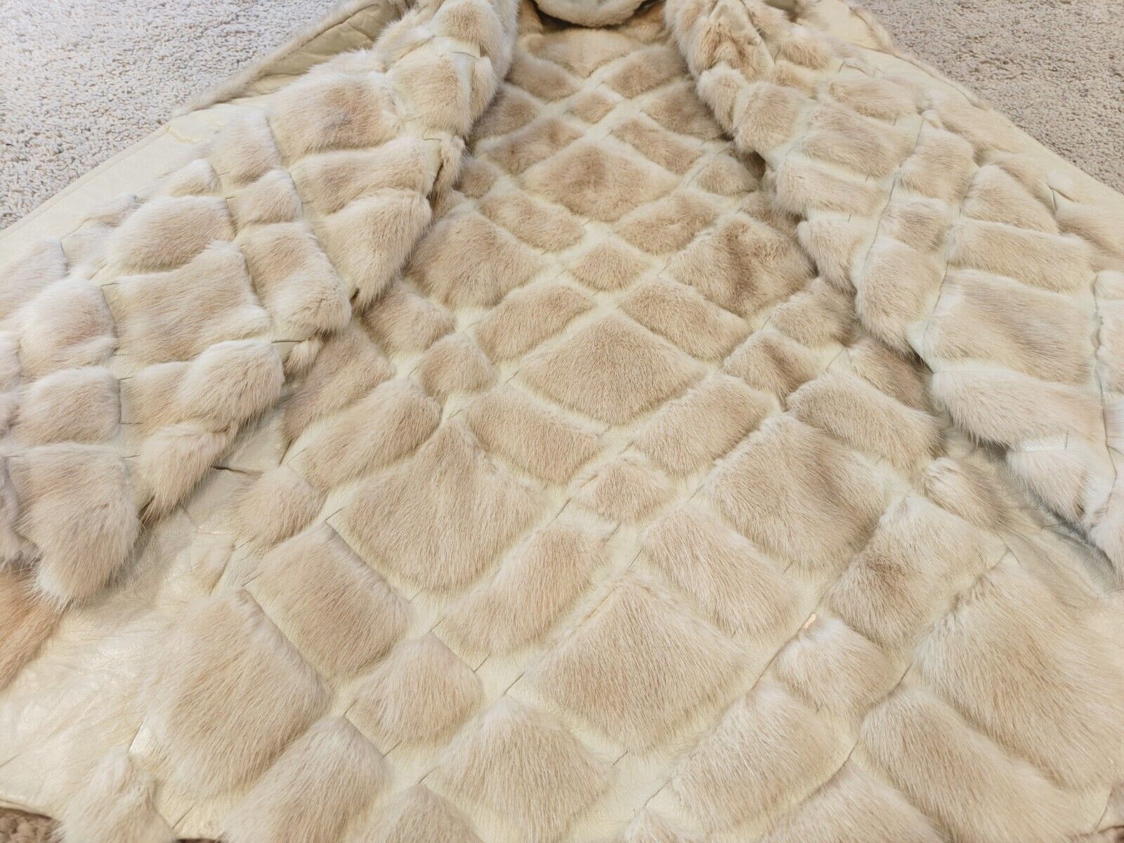 DIAMOND CUT AUTHENTIC REAL WHITE MINK FUR COAT WO… - image 8