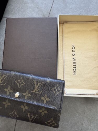 Louis Vuitton Monogram Tri Fold Wallet