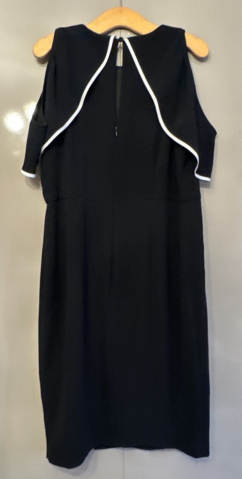 Coast Beautiful Black Dress - Size 16 - image 5