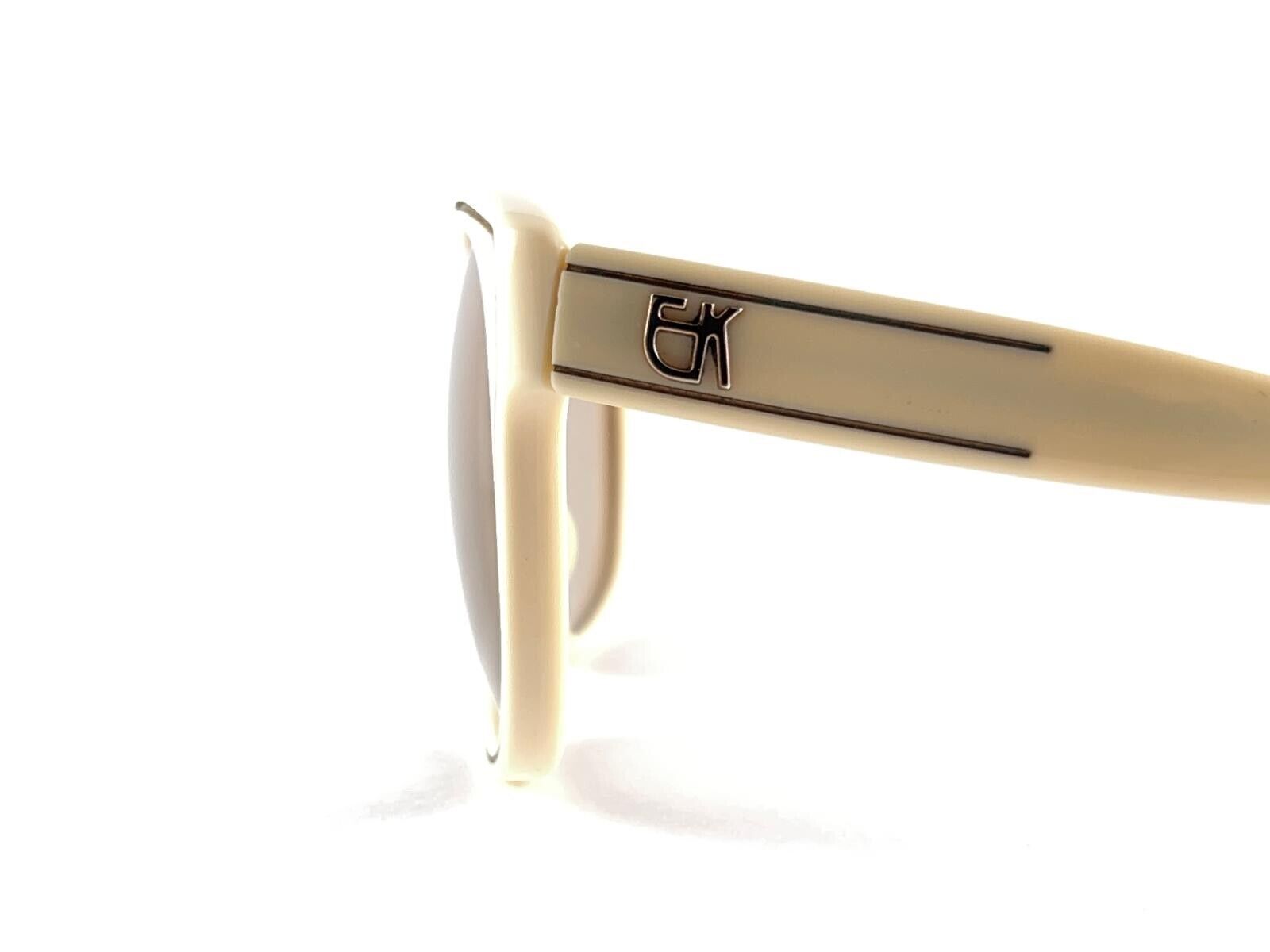 VINTAGE EMMANUELLE KHANH BEIGE OVERSIZED SUNGLASS… - image 5