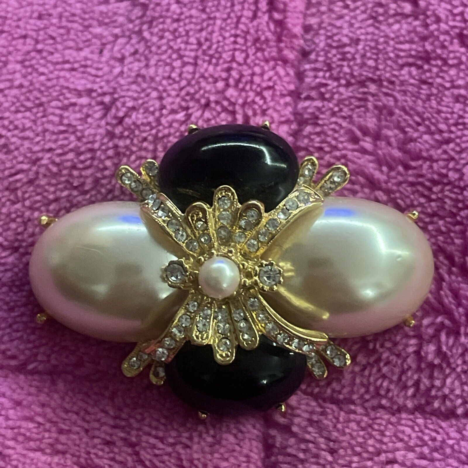 Vintage Baroque Style Joan Rivers Faux Pearl Broo… - image 1