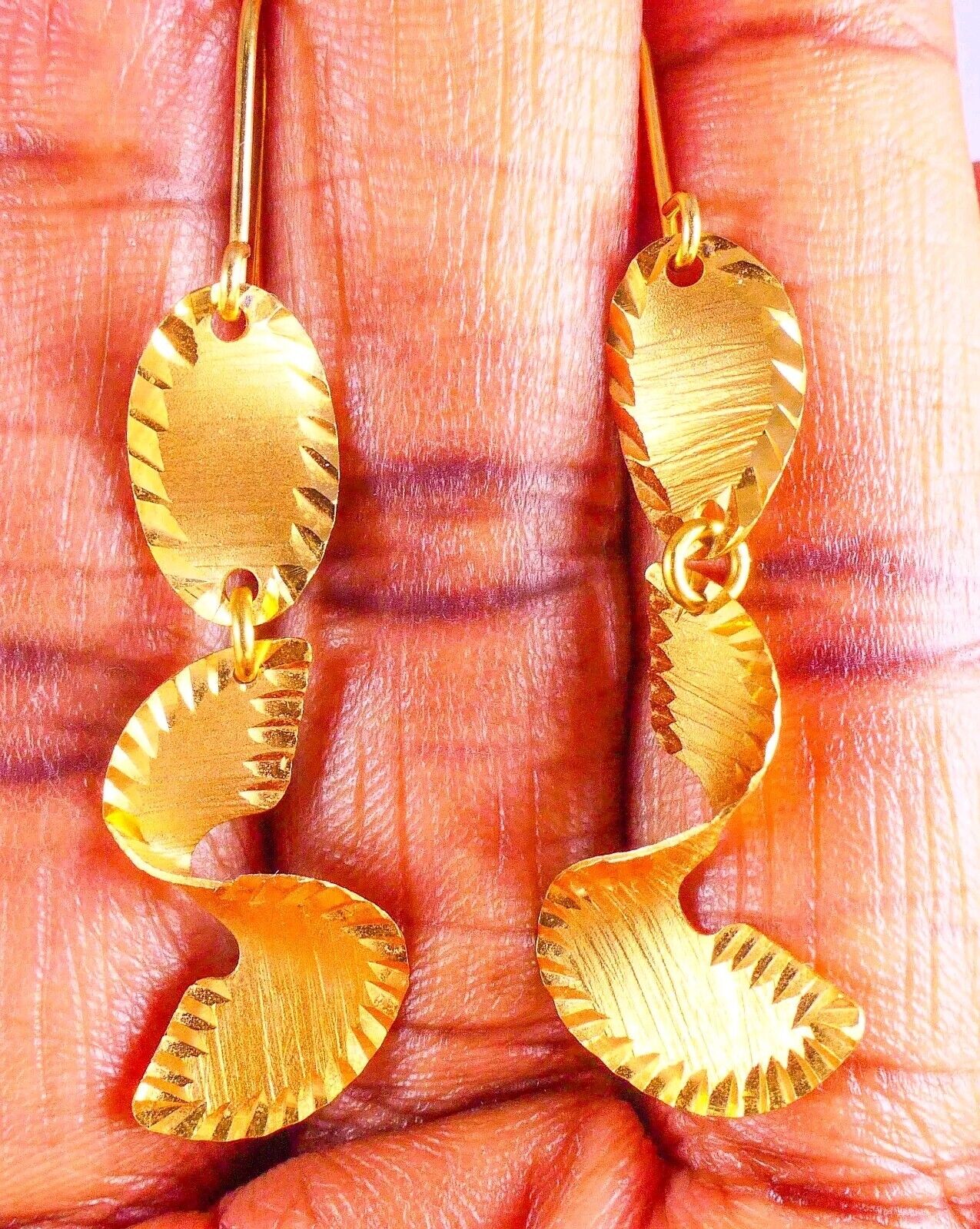 14K Yellow Gold Italian Textured Dangle Drop Earr… - image 15