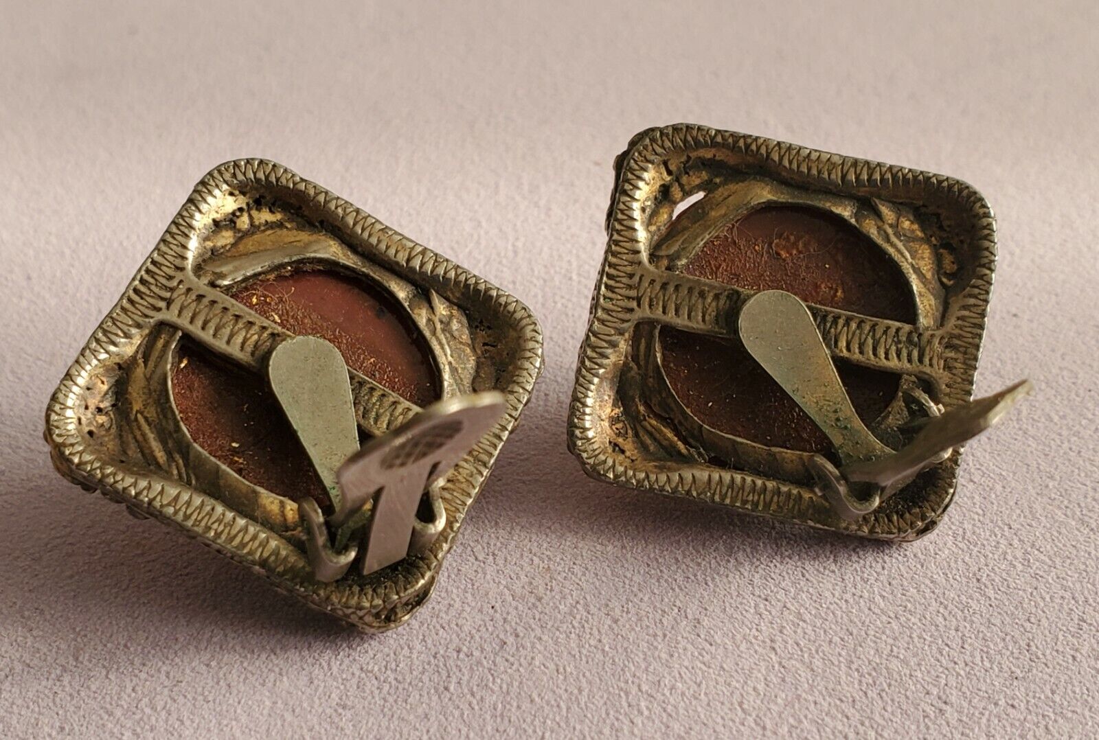 RARE - VTG 1940s Confetti LUCITE Clip Earrings MI… - image 9