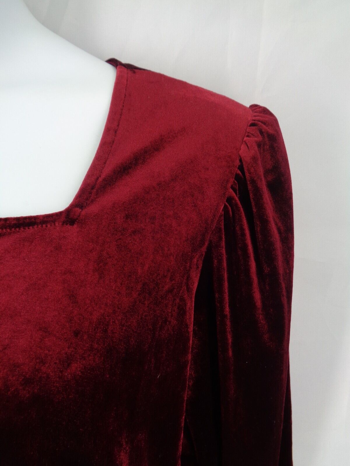 The Pyramid Collection Velvet Square Neck Top Plu… - image 6