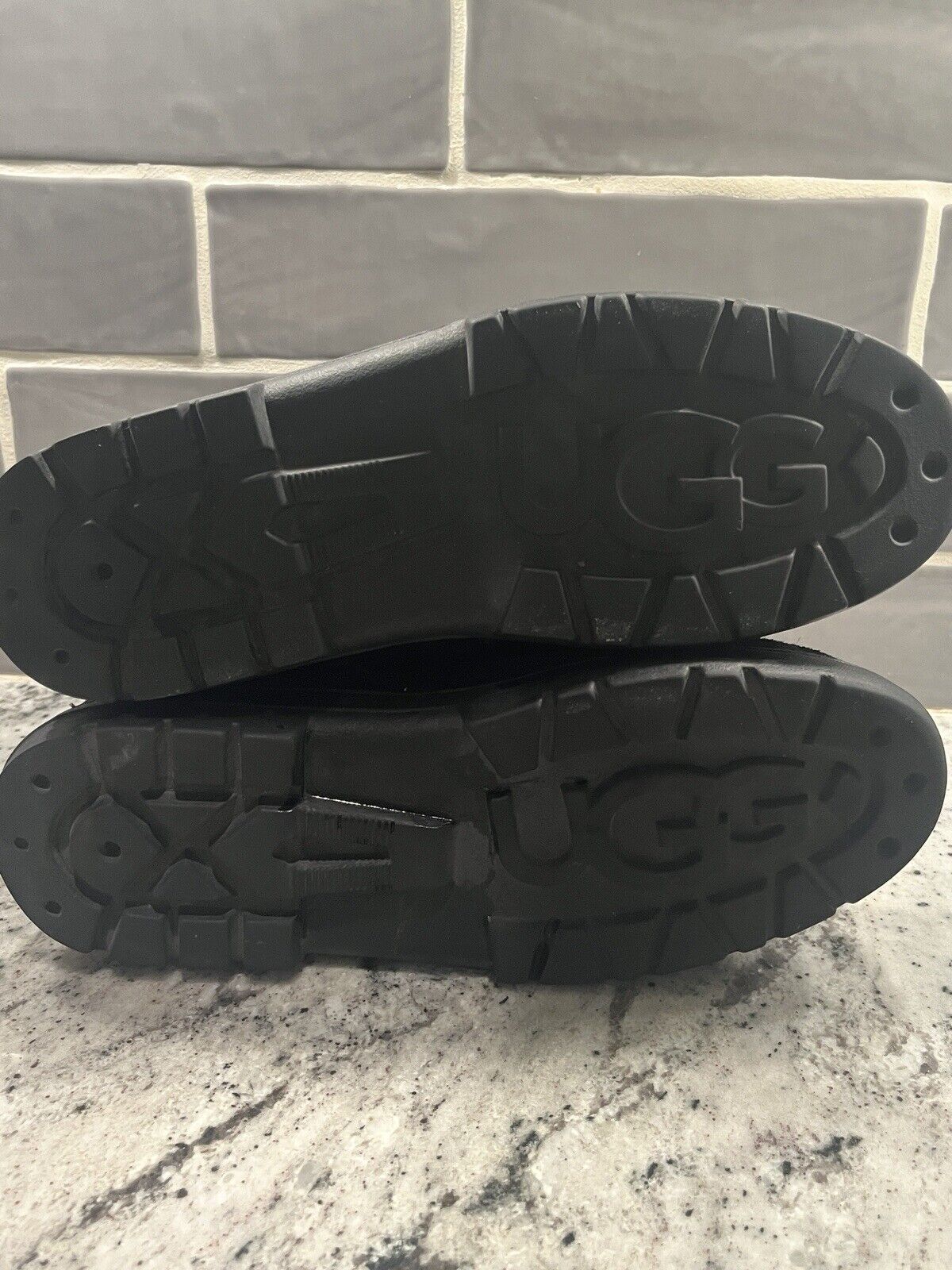 UGG Australia's Ultimate Short Winter Boots in Bl… - image 4