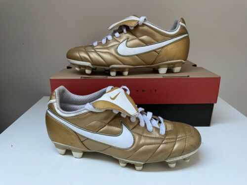 NIKE AIR ZOOM TOTAL 90 Gold R10 Ronaldinho BOOTS … - image 1