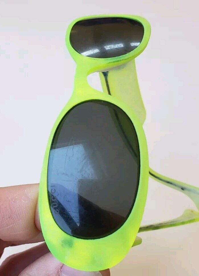 GUCCI Neon Green YELLOW /Black Lens Authentic Sun… - image 8