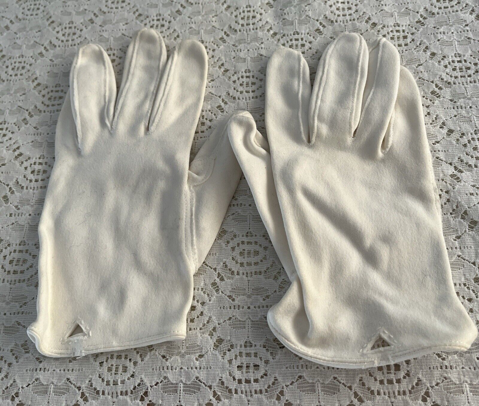 Vintage Women's Suede Ivory Dress Gloves- Lot Of 5 - image 10