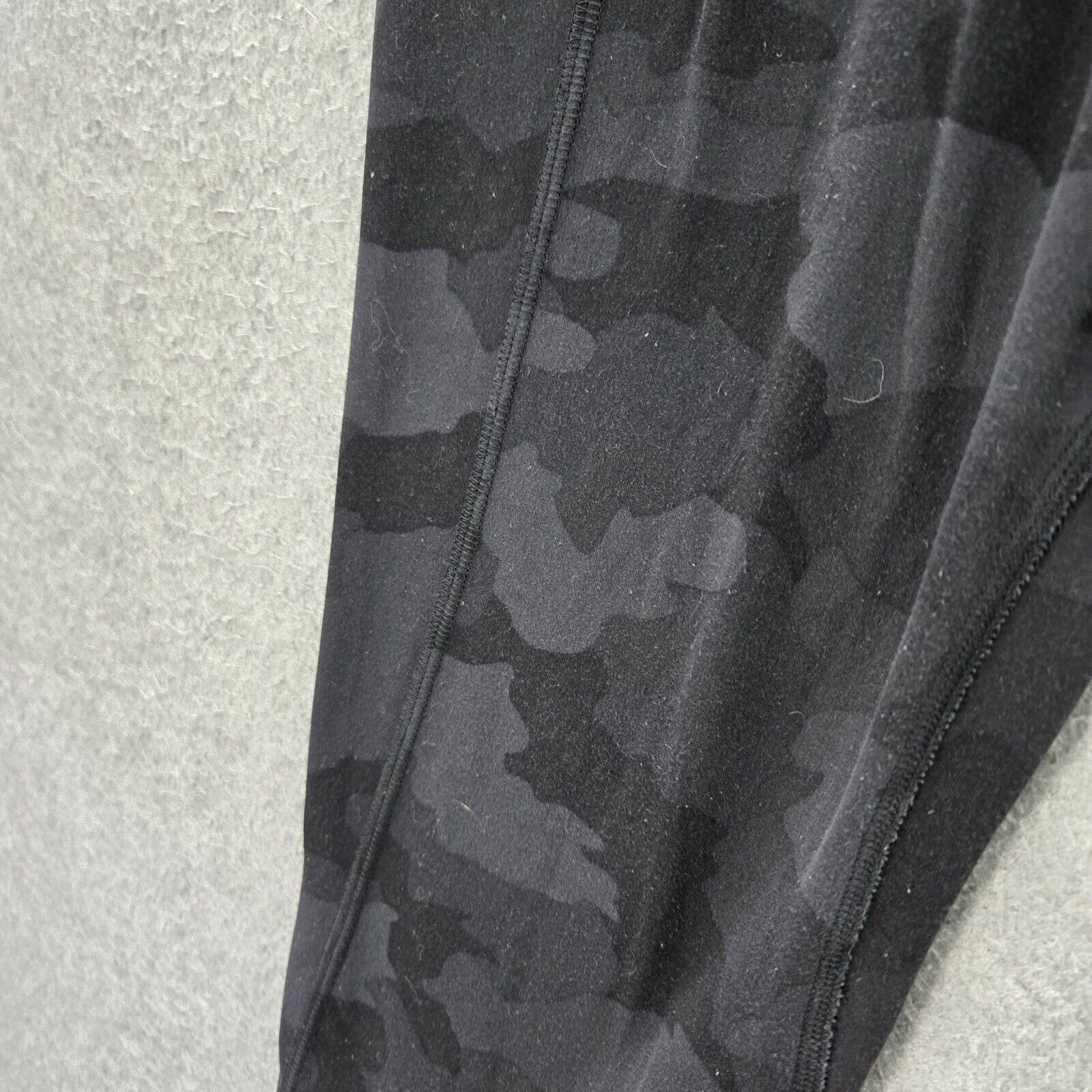 Lululemon Women Activewear Pants 10 Gray Camo Ali… - image 3