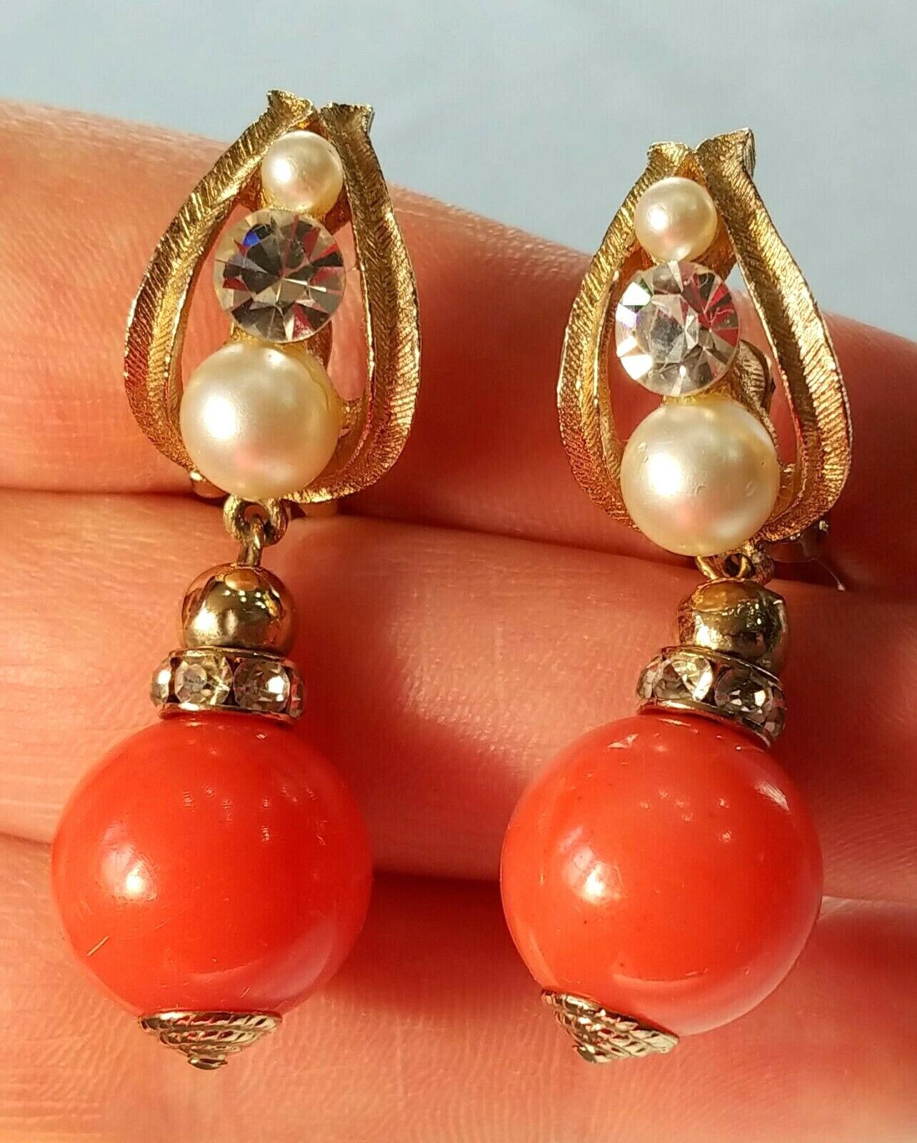 Vintage Clip Earrings Drop Dangle Lucite Coral Be… - image 12