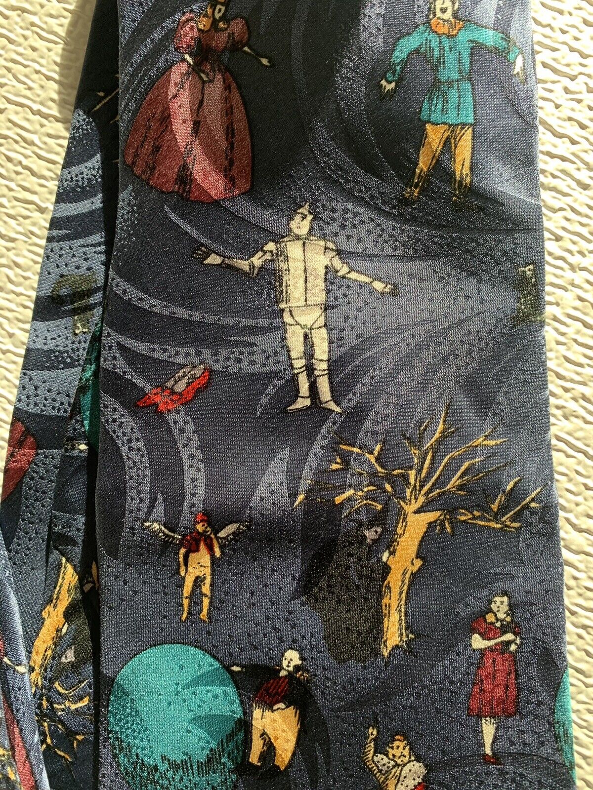 Vtg AMERICAN FILM CLASSICS Silk Necktie USA Desig… - image 3