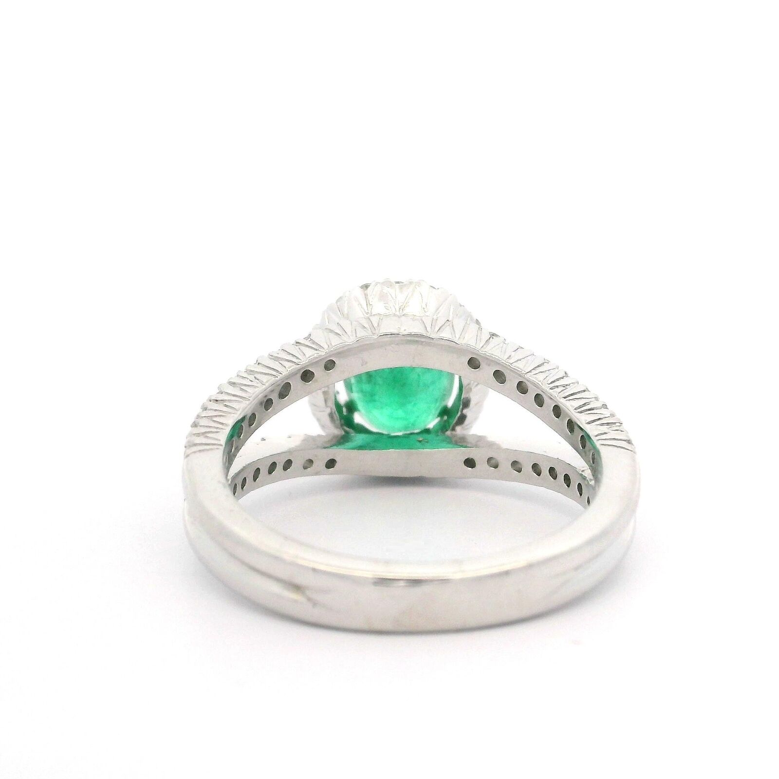 Elegant 18k White Gold 1.81ctw Oval Emerald & Dia… - image 4