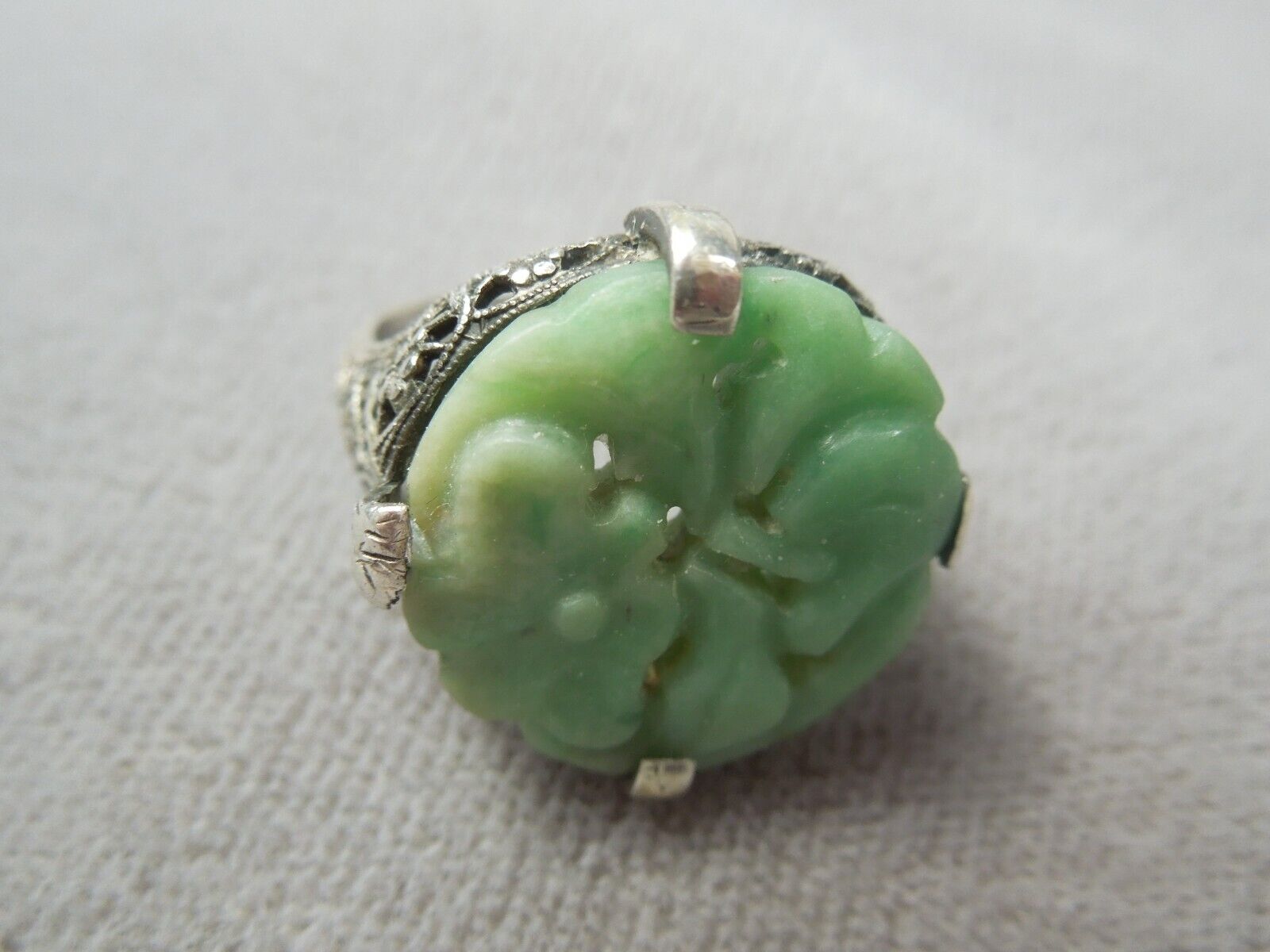 Antique Sterling Silver Carved Floral Flower Roun… - image 2