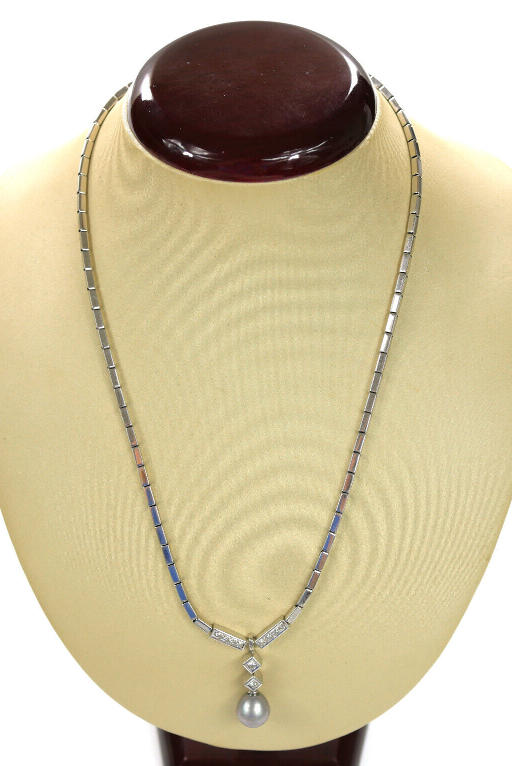 Elegant Necklace - With Diamonds + Drop Shaped Be… - image 2