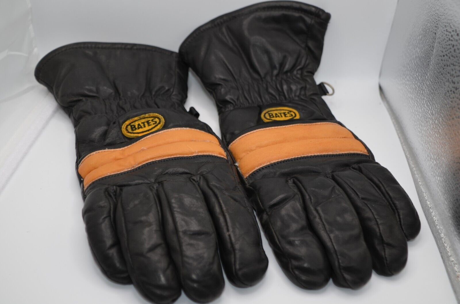 Vintage Bates Motorcycle Riding Leather Gloves In… - image 2