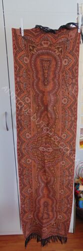 ANTIQUE PAISLEY STYLE TABLE RUNNER