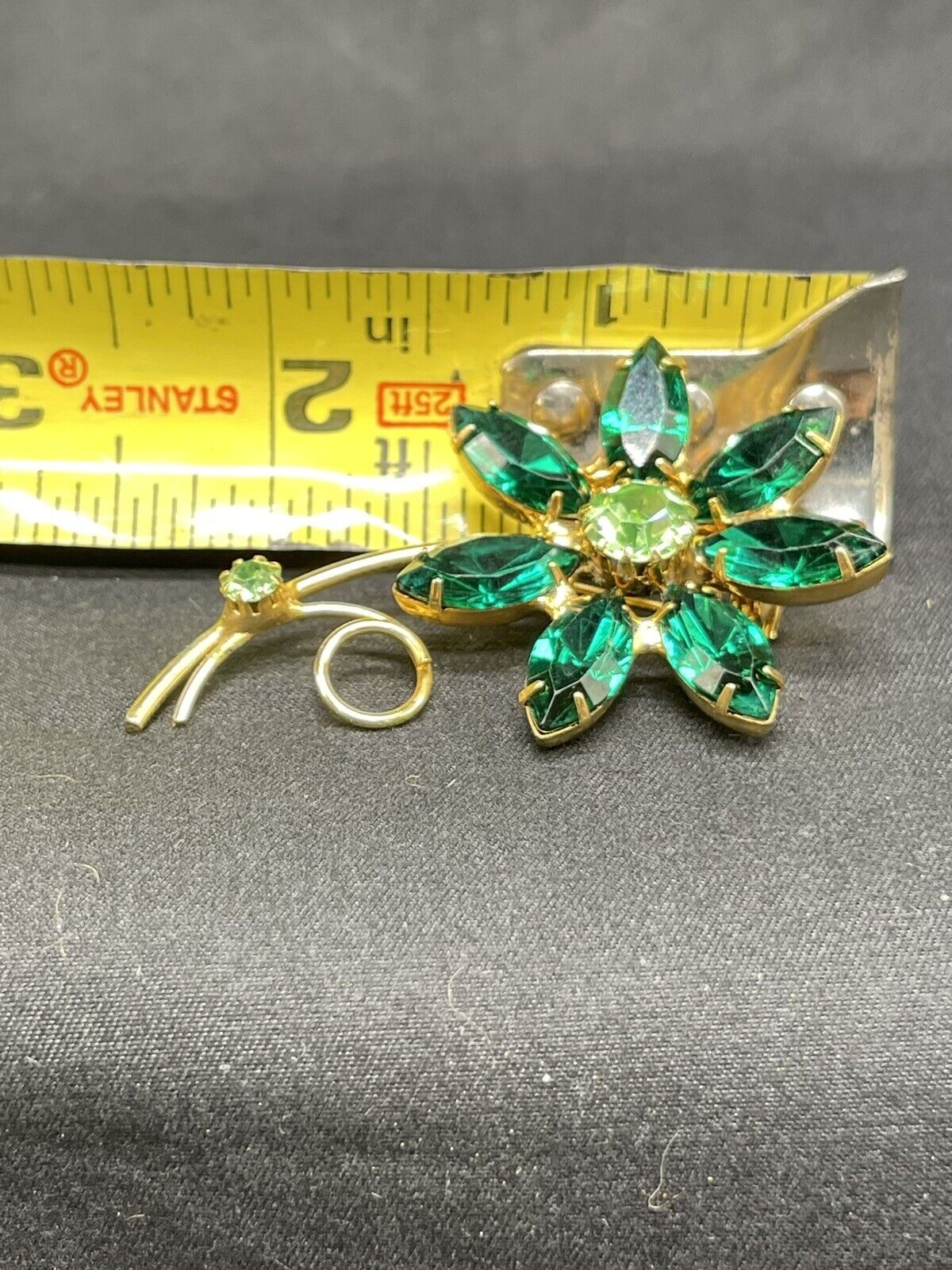 Vintage Gold Tone Flower Brooch with Large Green … - image 6