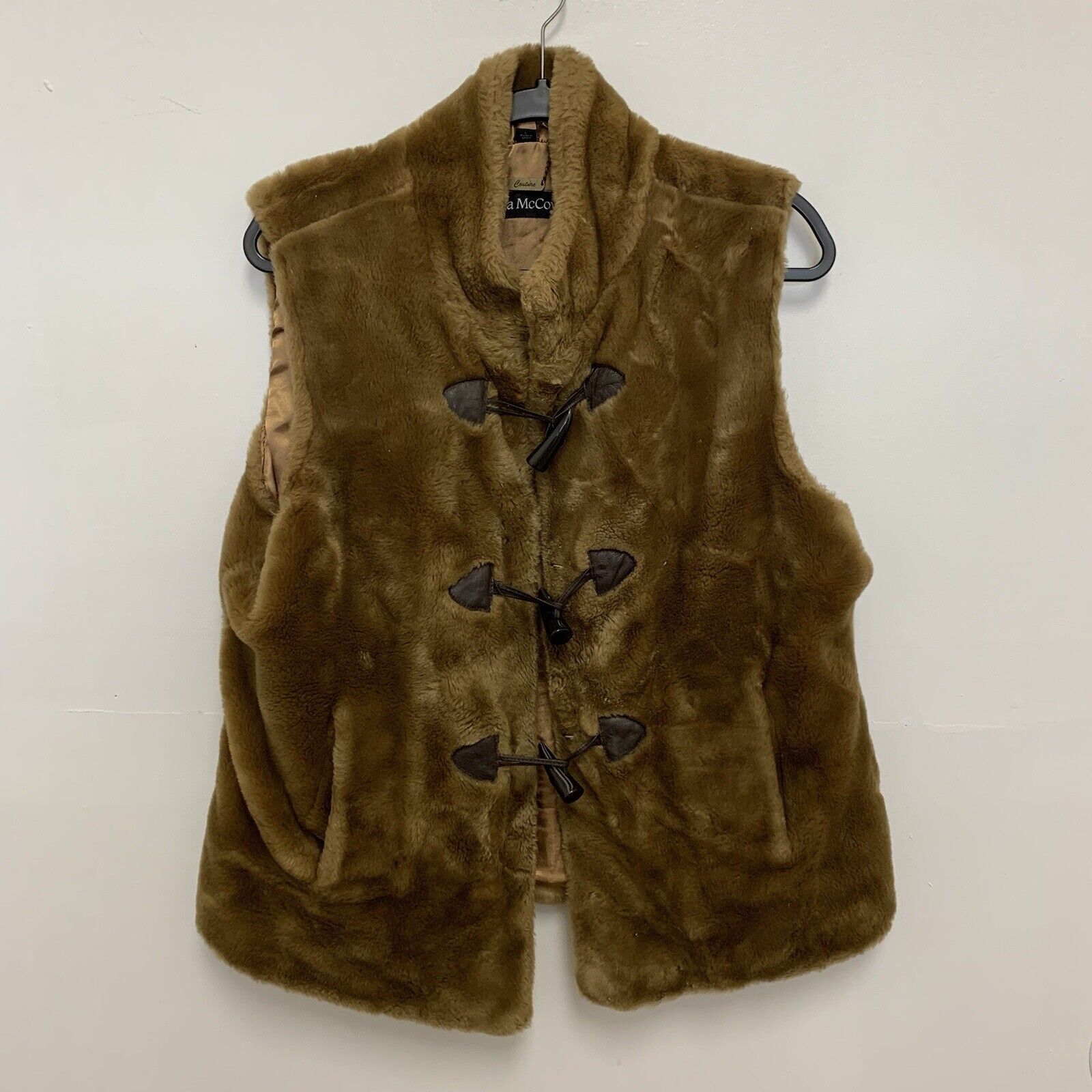 Pamela McCoy Couture Faux Fur Vest Women's sz Lar… - image 1