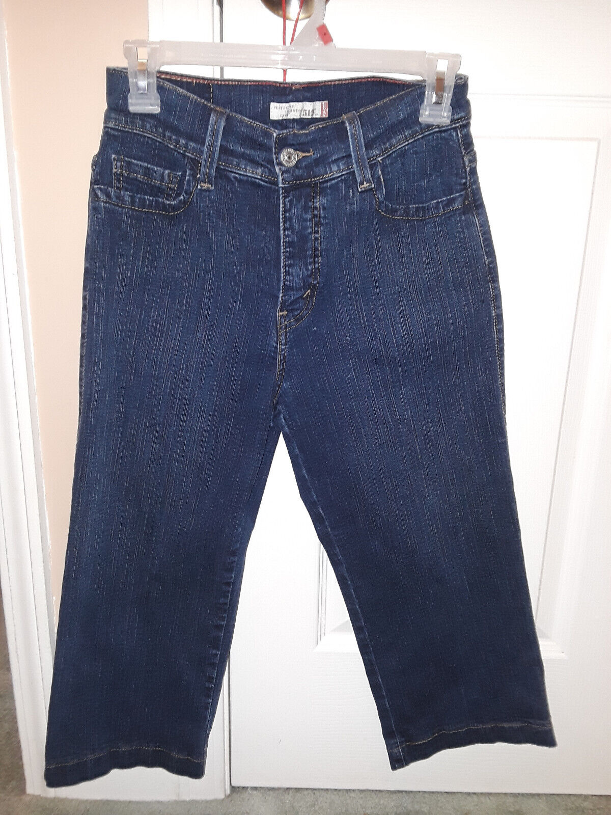 LEVI'S 512 PERFECTLY SLIMMING CAPRI SIZE 6 DENIM … - image 1