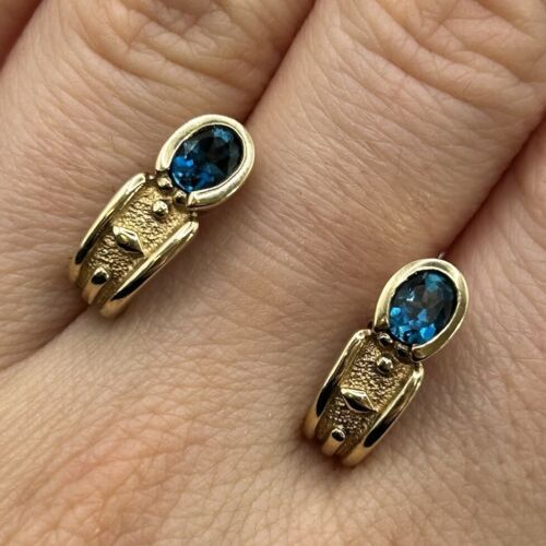 Blue Topaz Curved Stud Earrings 9ct 9k Yellow Gold - image 1