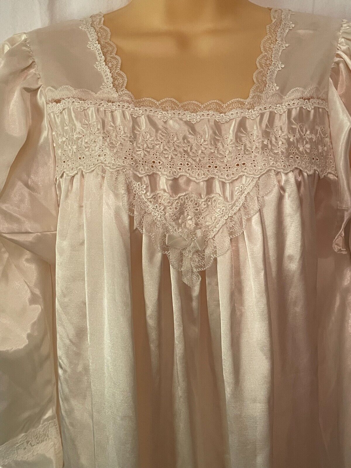 Vtg CHRISTIAN DIOR SATIN Long Nightgown Gown Shin… - image 3