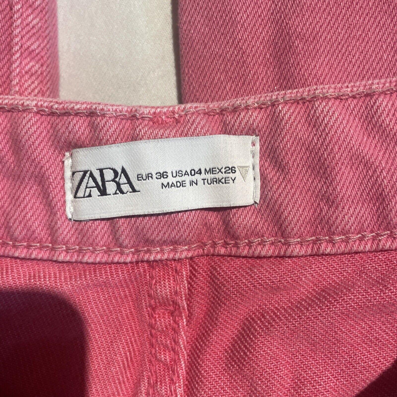 Zara Pink High Waisted Raw Hem Wide Leg Jeans Bar… - image 2