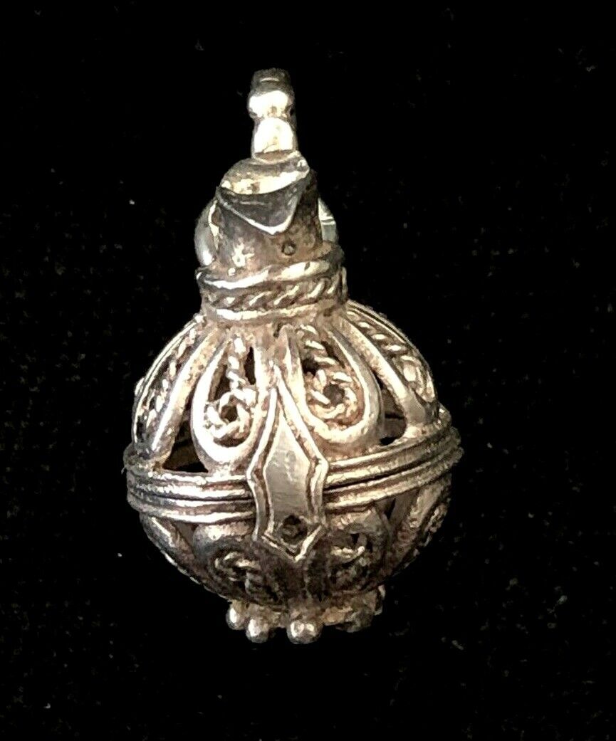 Vintage Sterling Silver Moveable Filigree Putcher… - image 6