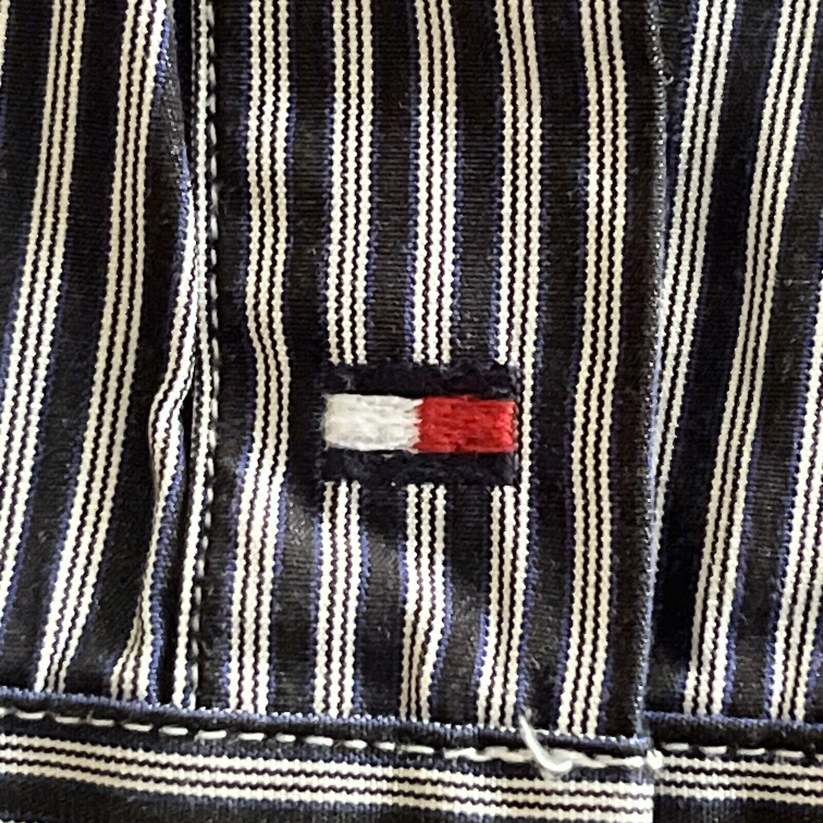 £95+ TOMMY HILFIGER MENS BLACK/NAVY STRIPE BUTTON… - image 9