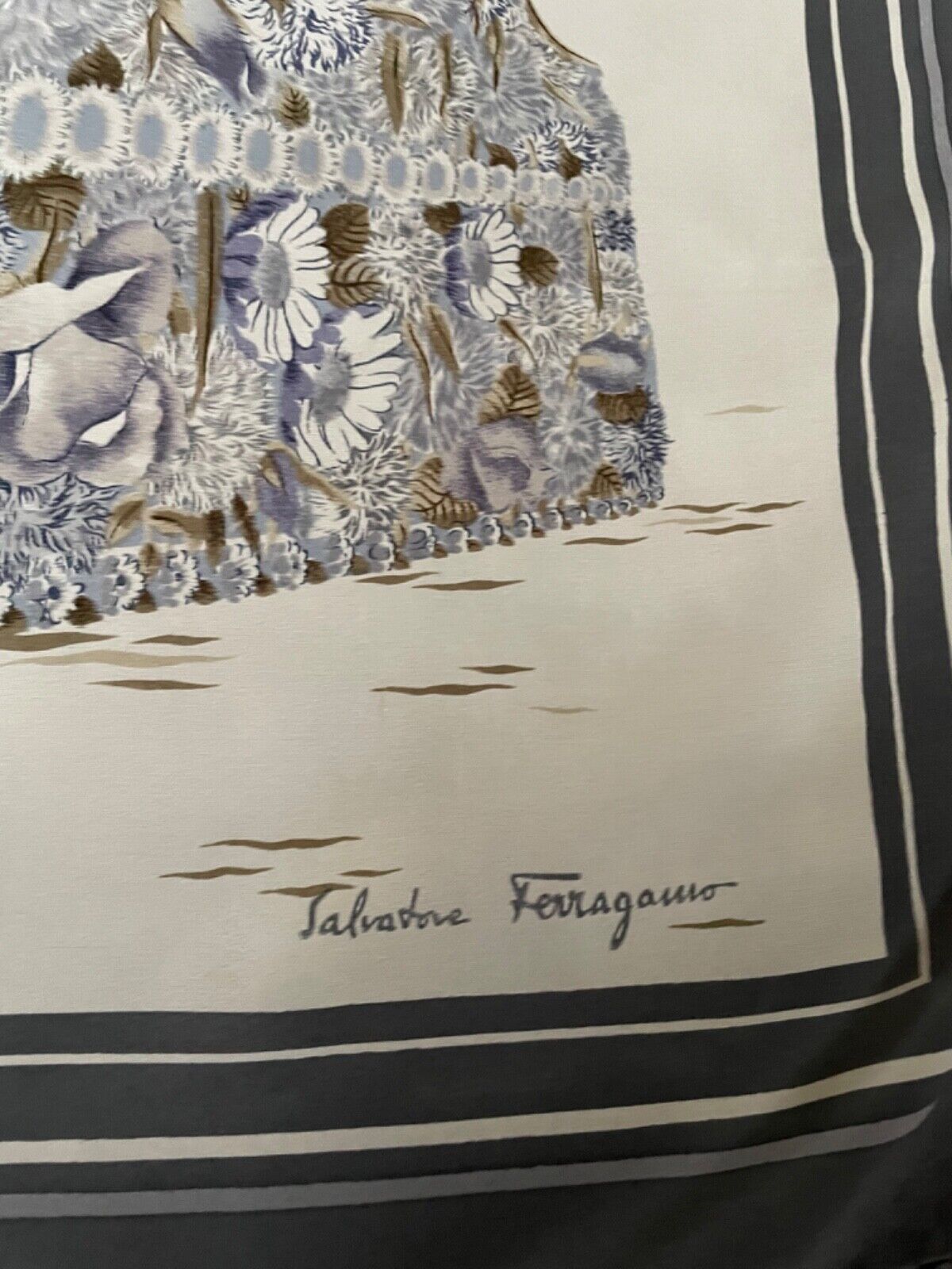 Salvatore Ferragamo Vintage Rare Collectible Silk… - image 13