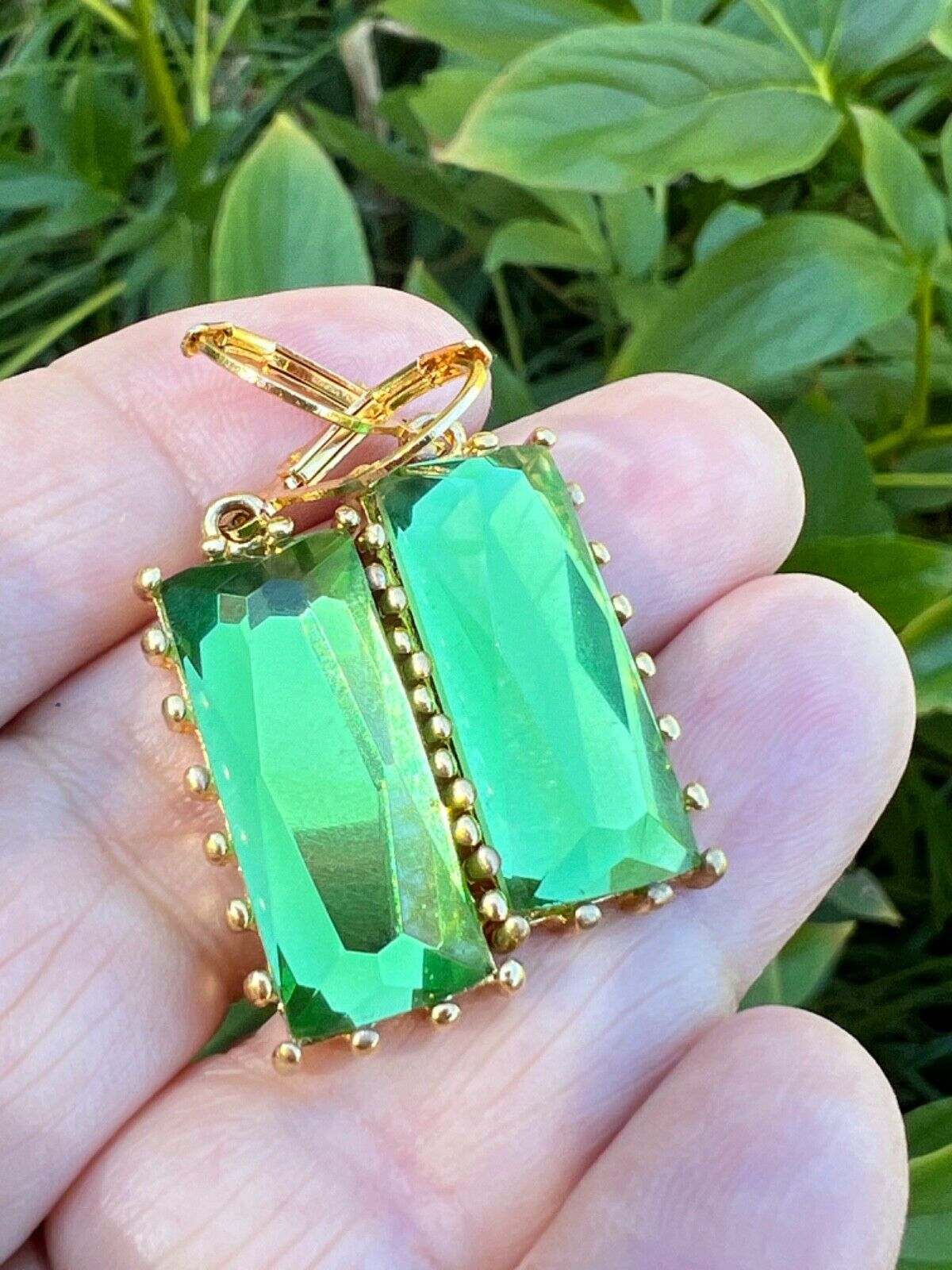 VINTAGE JOAN RIVERS LUMINESCENT GREEN FACETED CRY… - image 9