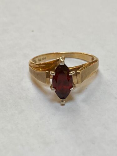 DESIGNER T&C 10K YELLOW GOLD  MARQUIS CUT GARNET … - image 1