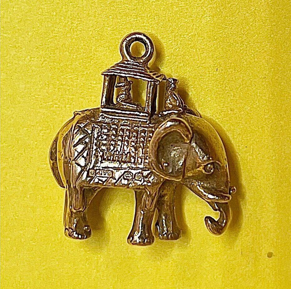 9 Carat Vintage Yellow Gold Elephant Charm - image 2