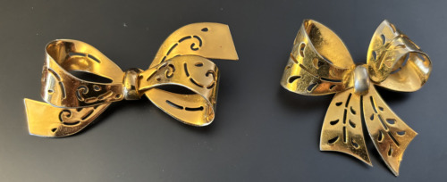 2 vintage Coro Gold Plated Pins / Brooches from W… - image 1