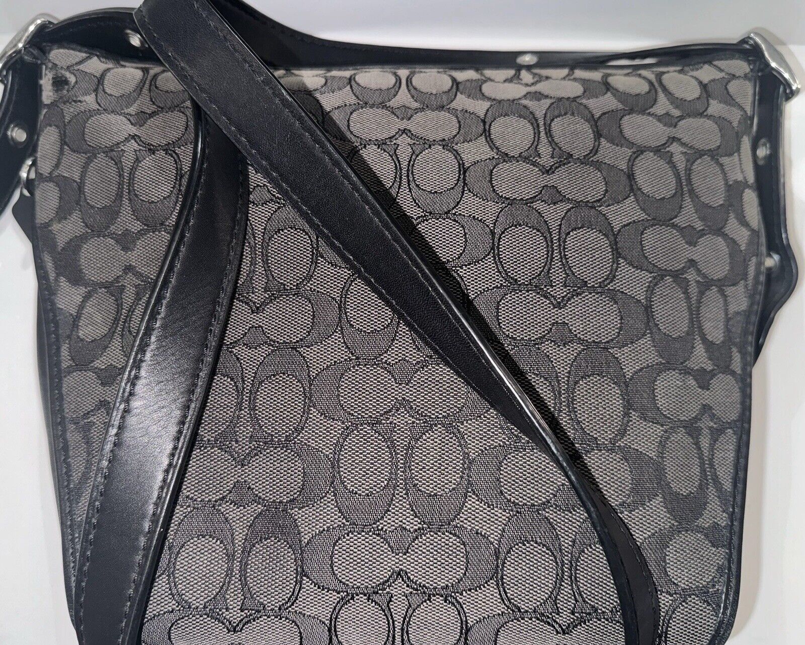 Coach Dufflette Crossbody Black/Gray Signature Ja… - image 4