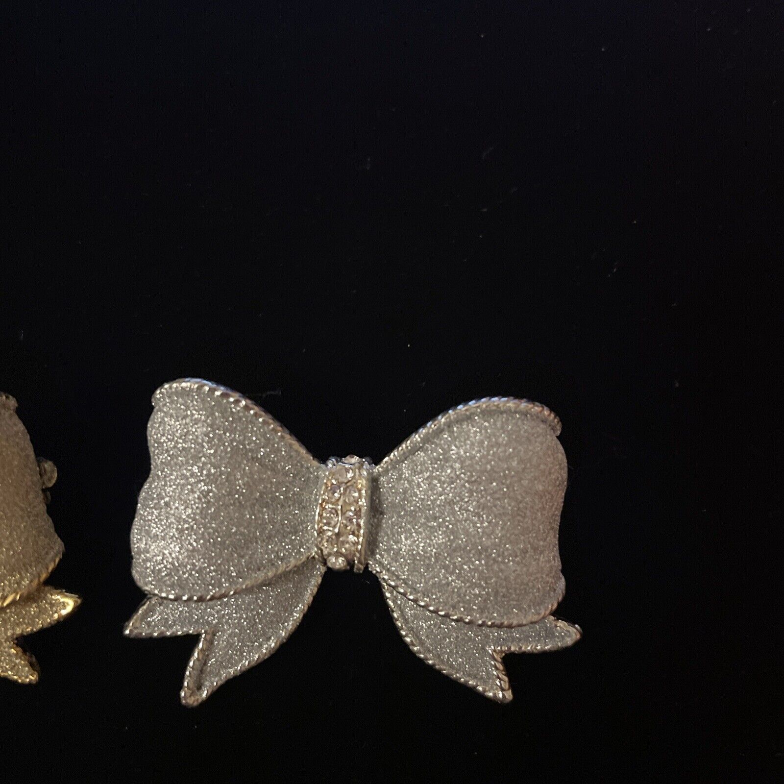 Lot of 5 Vintage Bow Ribbon Brooches Pins Rhinest… - image 4