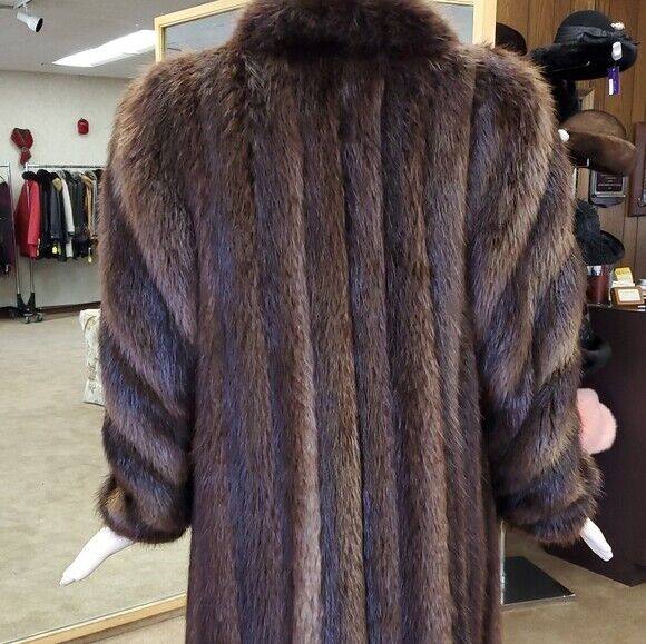 Natural Brown Long Hair Beaver Fur 49" Coat- Size… - image 4