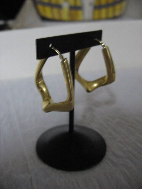 14k GOLD HOLLOW HOOP EARRINGS - image 1