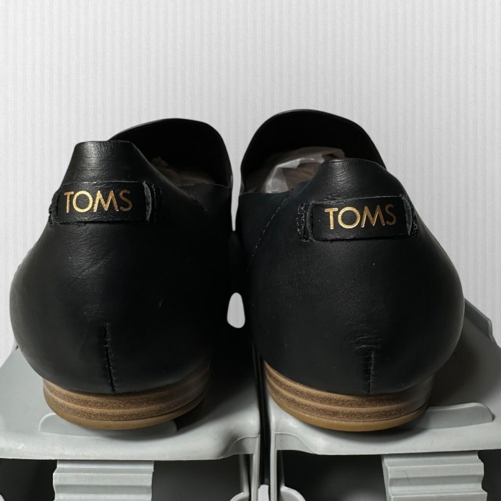 TOMS Darcy Slip-On Women's flats. Vegan leather s… - image 3