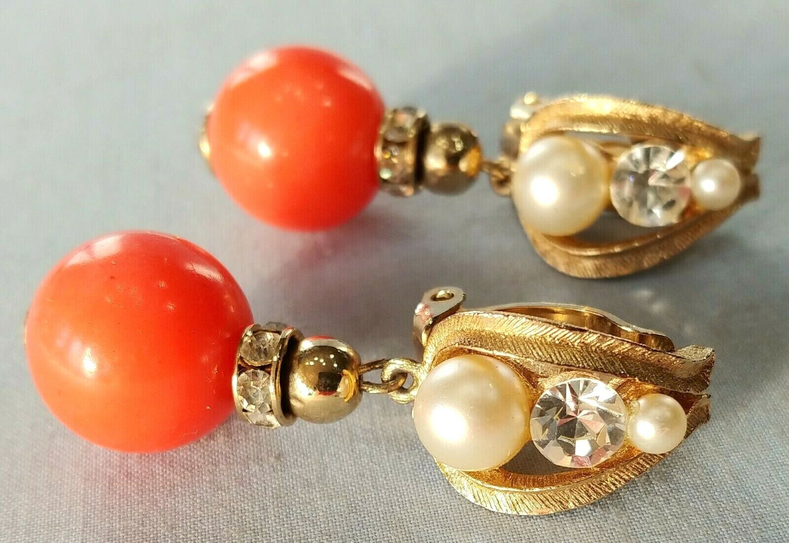 Vintage Clip Earrings Drop Dangle Lucite Coral Be… - image 8